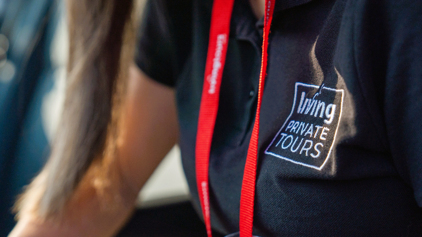 Living Private Tours Logo