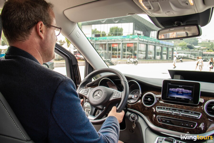 Private Transfer service our fleet - Living Private Tours