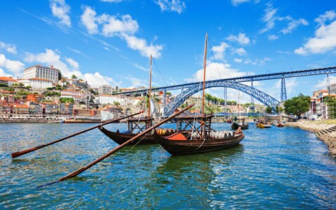 Dois Barcos Rabelos no Rio Douro - Living Private Tours