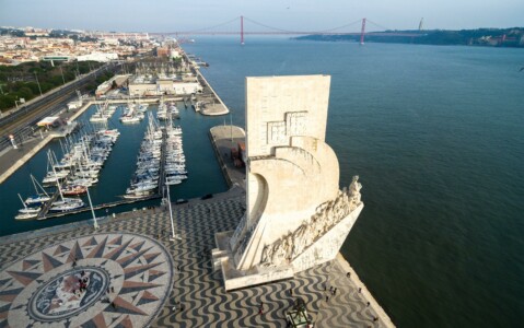 Monument to the Discoveries and 25th of April Bridge